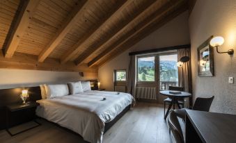 Hotel Maya Caprice - Housity