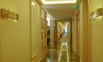 Fuyang Moli Luhua Business Hotel (Fuyang ecological paradise store)