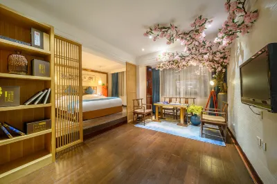 Holiday Inn (Fuyang Yingzhou District City Normal College) Hotels in 