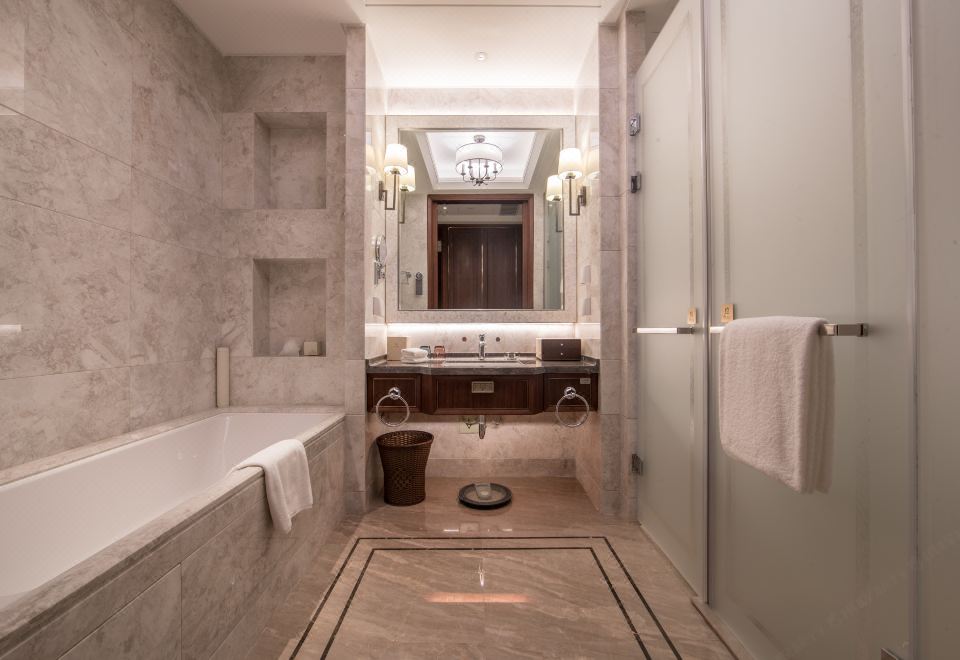 小樓豪華景觀大床房