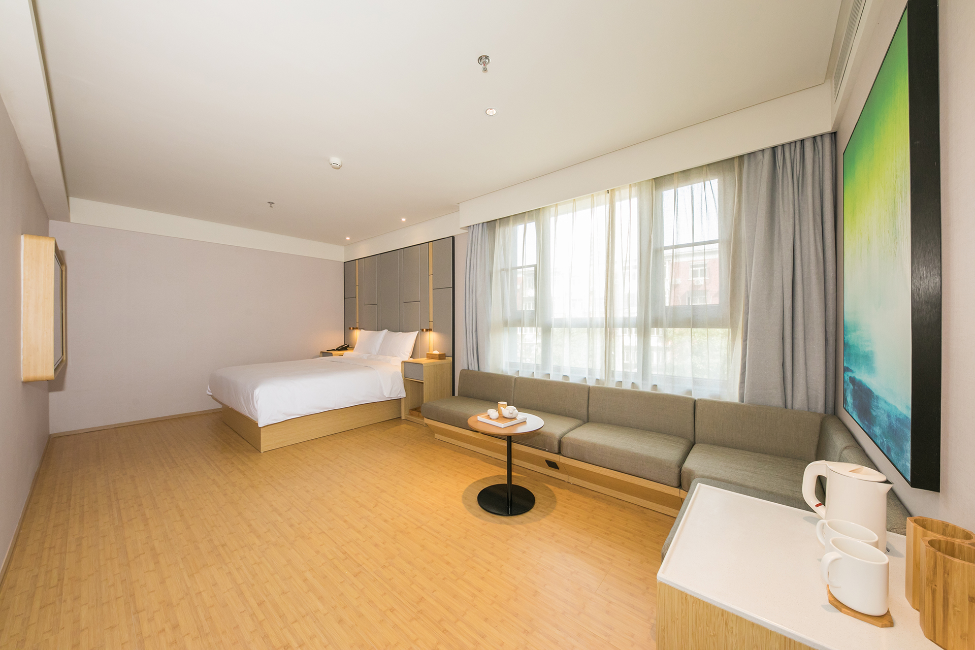 舒压大床房（65寸投屏电视+记忆枕+舒压床垫）