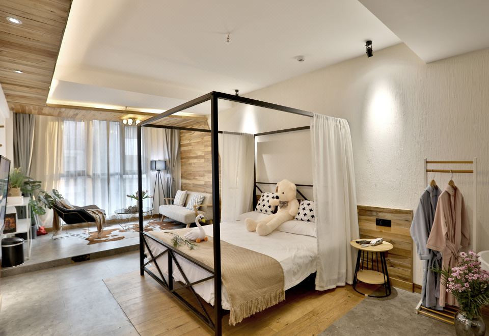 Luxe Enjoyment Bathtub Double Bed Room With Bar Terrace