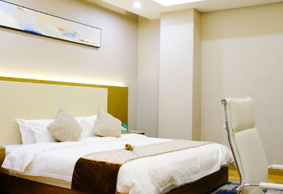 高级大床房（无窗）