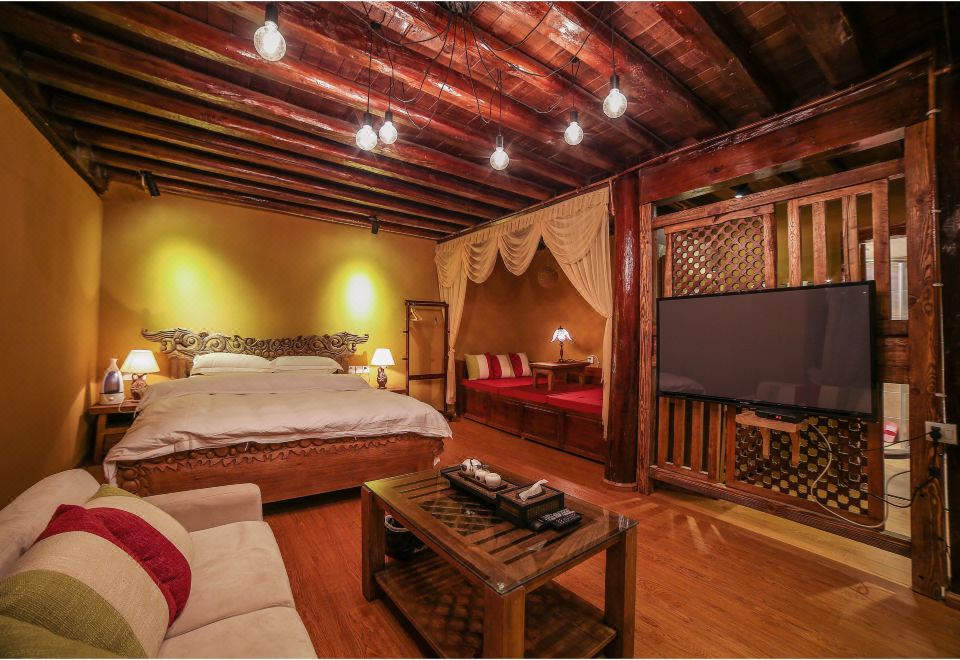 Shangri-La Achenxiang Xiaozhu Inn (Dukezong Ancient City Branch) Deluxe Double Bed Suite With Oxygen Supply&Floor Heating