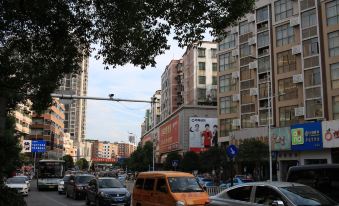 Zhuzhe Hotel (Chenzhou Railway Station)