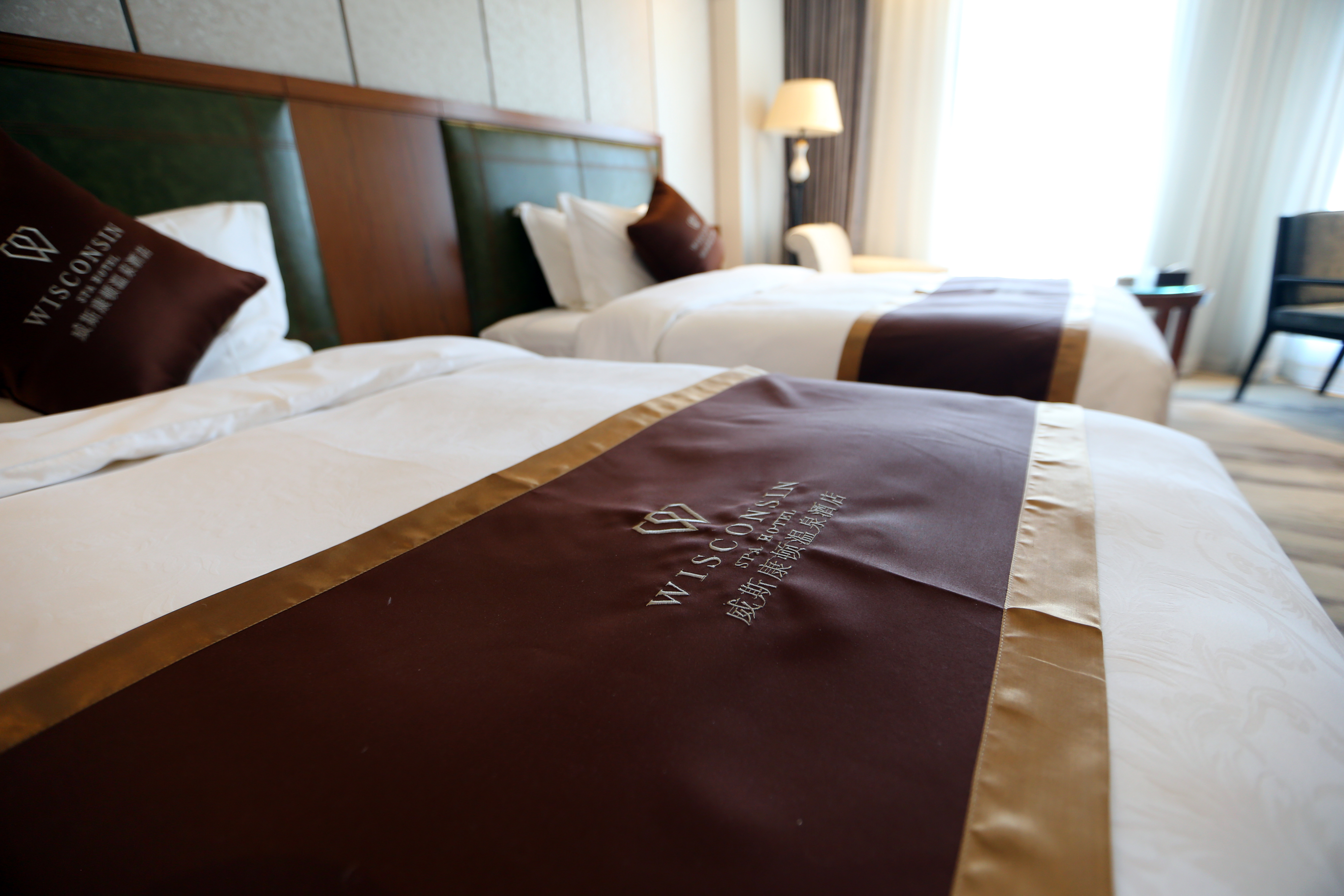 豪华标准间（超大房间+浴缸+智能马桶）