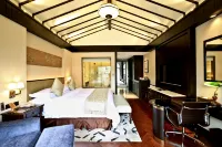 Chishui Yangtze Peninsula Hotel