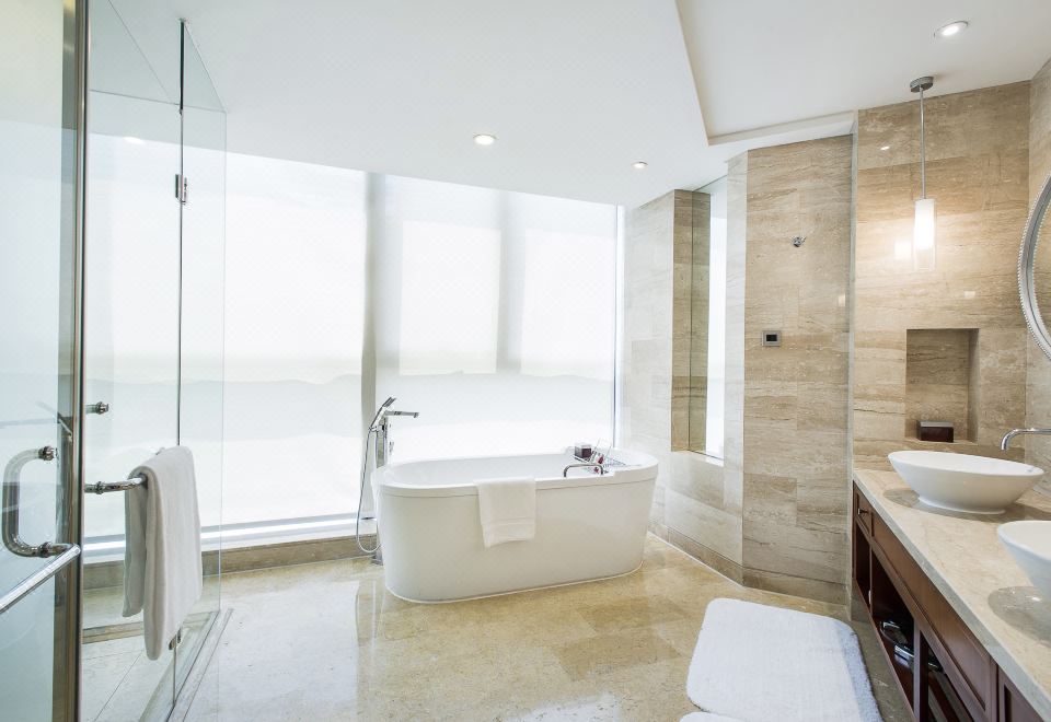 Beijing Marriott Hotel NortheastExective Suit