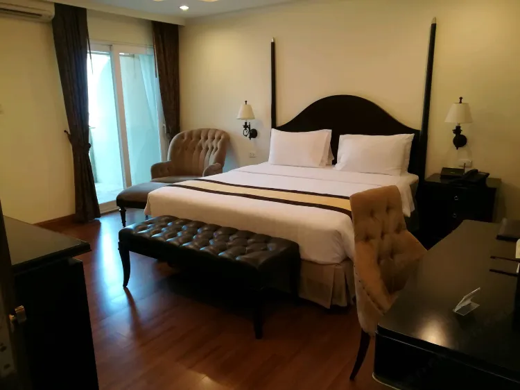 Royal Duplex Suite with Jacuzzi