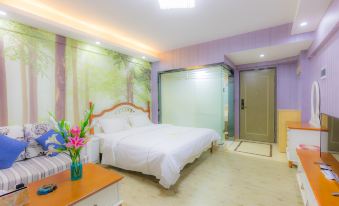 Lingdu Kongjian Apartment Hotel (Heyuan Wanlongcheng)