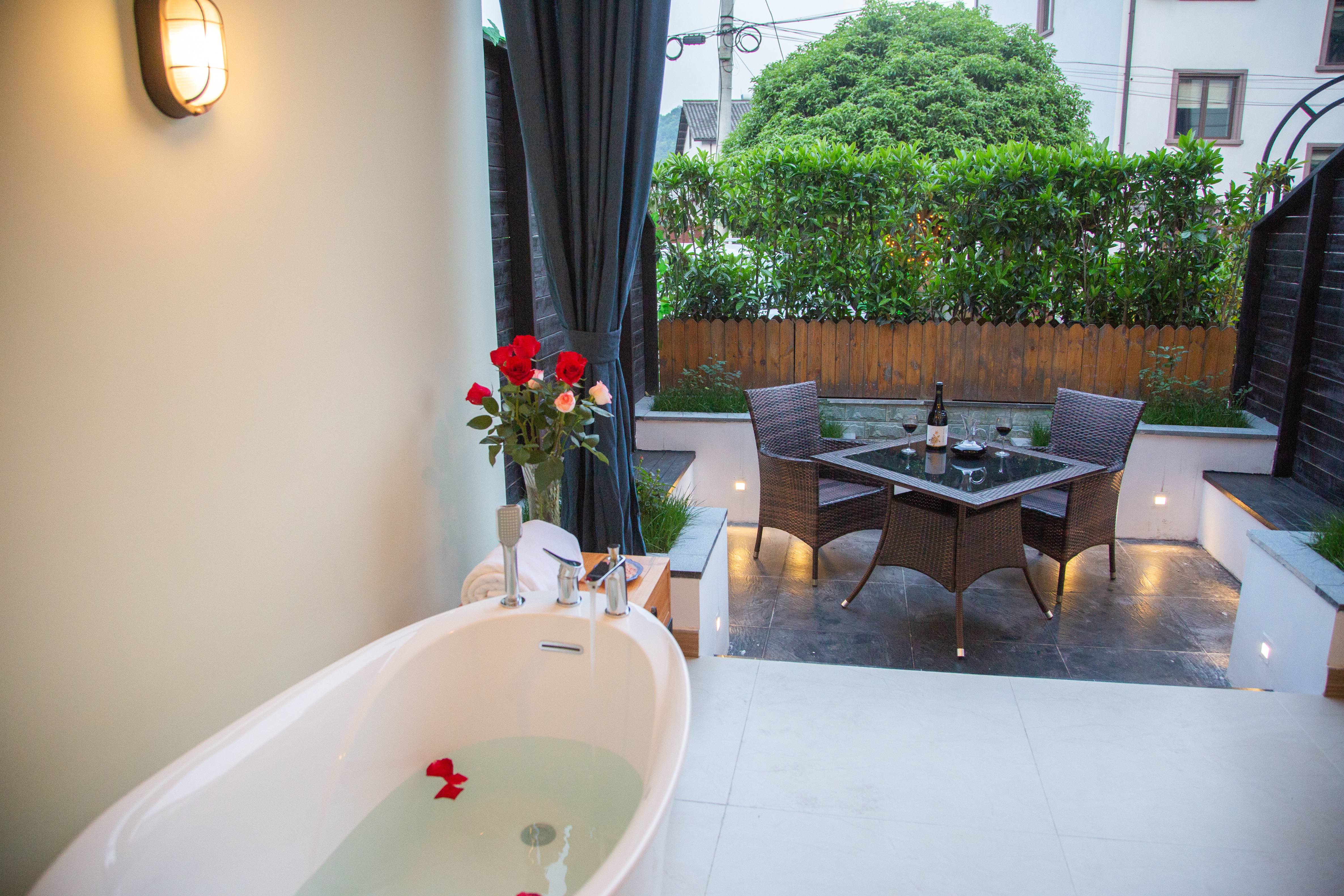 Ascension Jing Shan独立庭院大床房