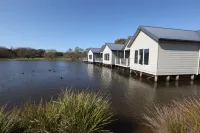 Lakeside Villas at Crittenden Estate Hotele w: 