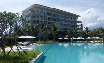 Ocean Resort 4 Bedrooms Danang Living