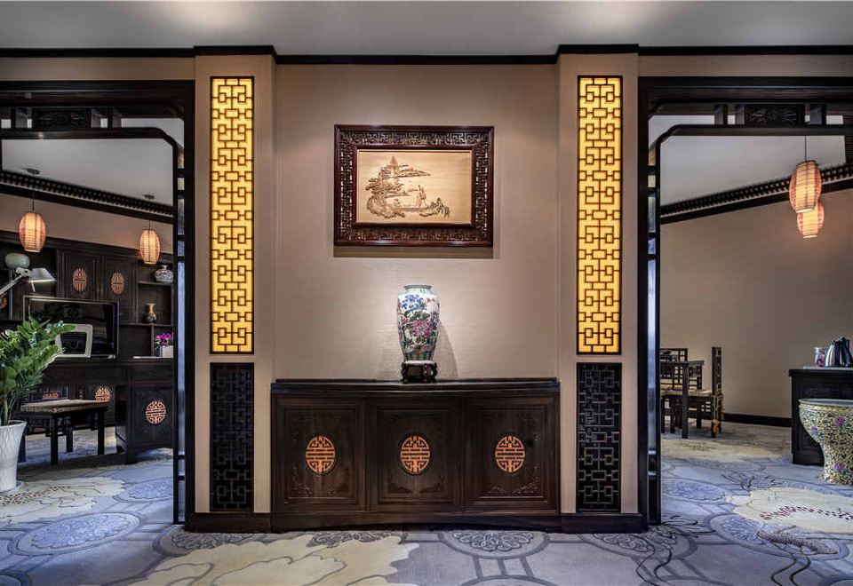 Zhongwei Green Lake HotelGreen Lake Deluxe Suite