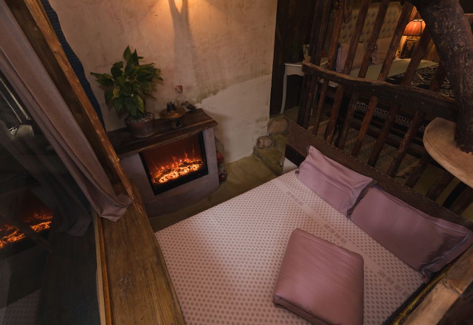 芷词·地暖私汤房|壁炉+下沉卧室+冰箱+数显淋浴+影音