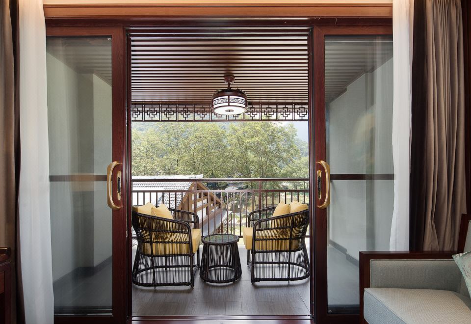 Mountain Fanjing Qixi Resort Guestroom - Double Occupancy, With View (Floor Heating)