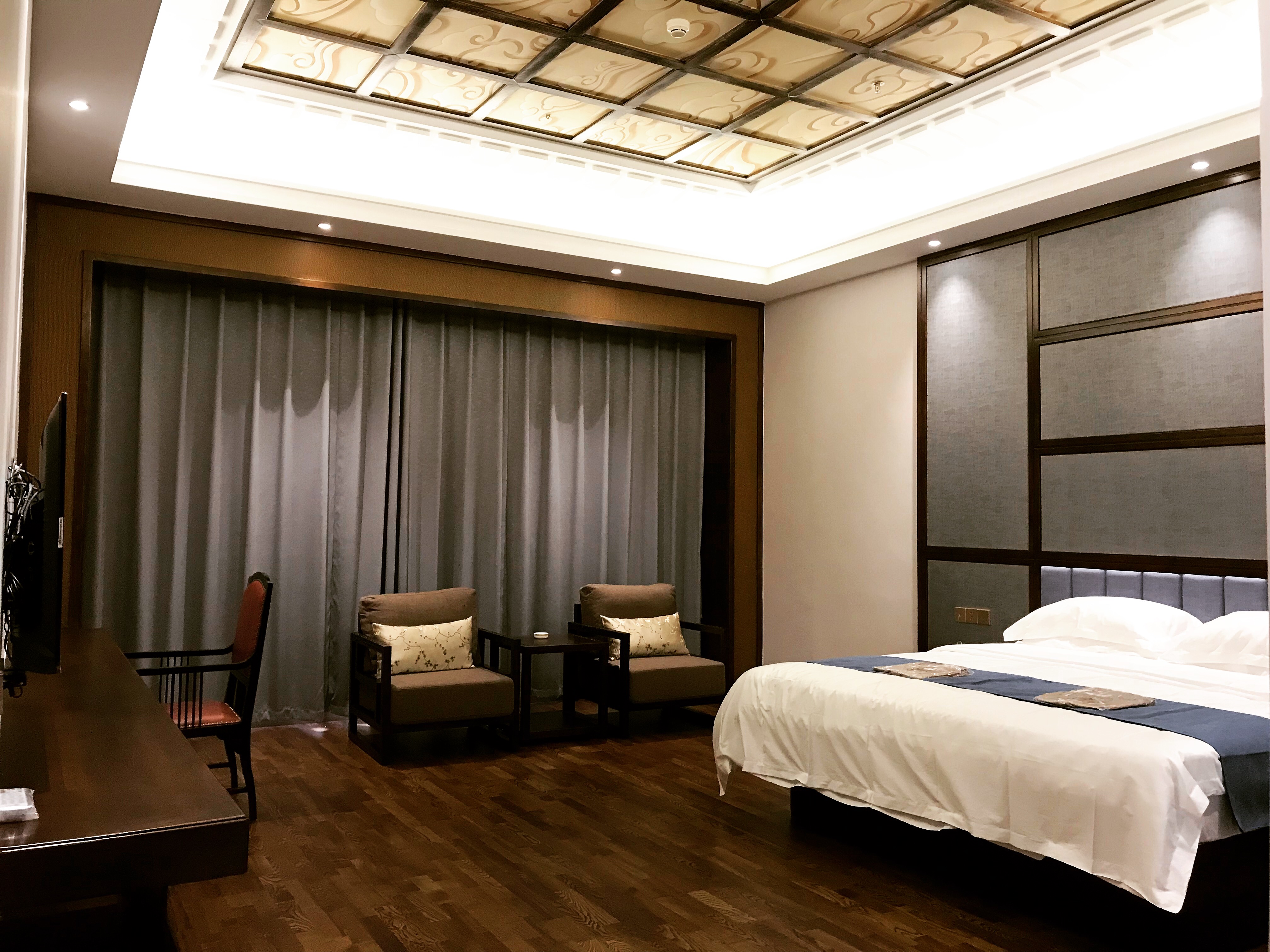 园景雅致大床房