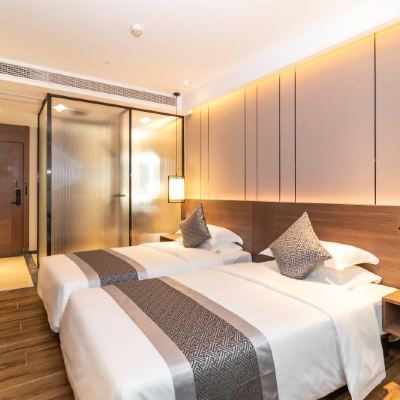 尚品雙床房（靜逸舒適+雙層隔音玻璃落地窗） 旭爾皇飯店（廈門SM城市廣場高崎國際機場店）優惠