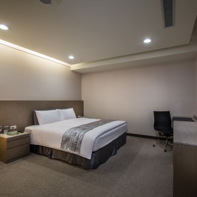 Premier Japanese Western Style Suite