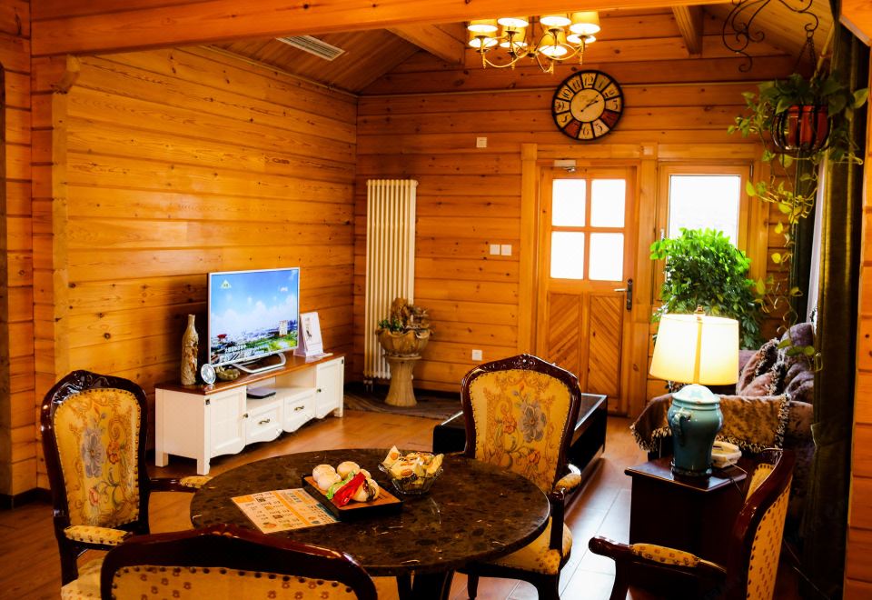 Beijing Placid Lake Resort HotelThree-bedroom cabin