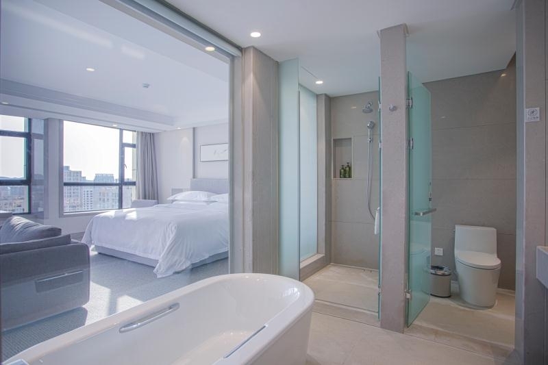 Sylvia Hotel行政城景大床房（地暖）