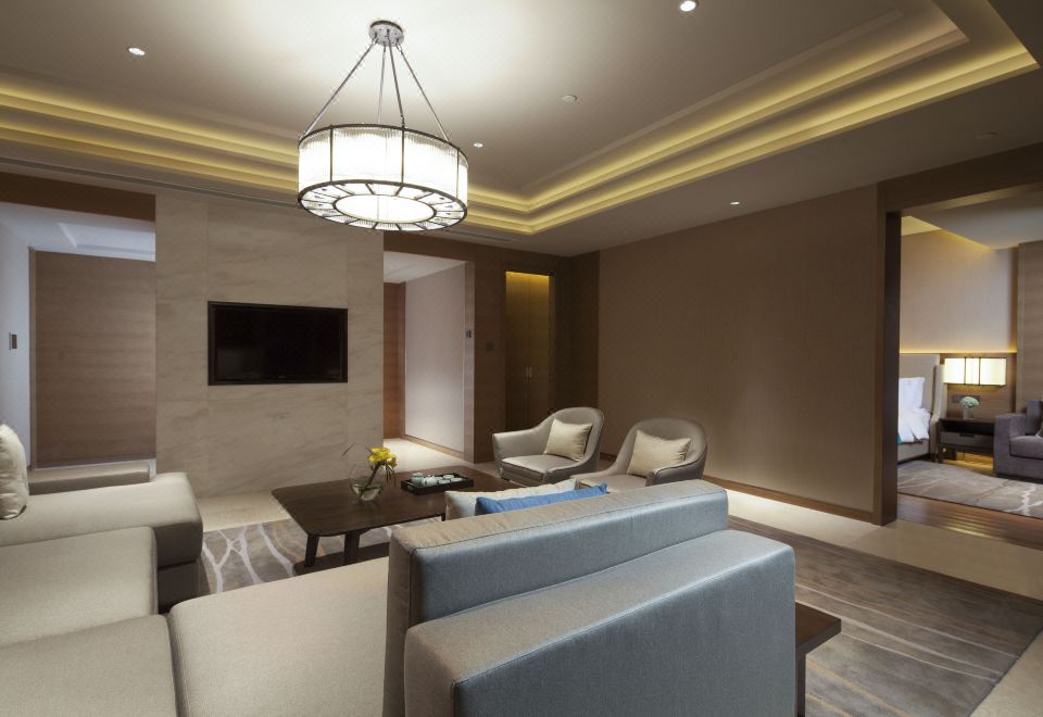 Crowne Plaza Hangzhou One Thousand Island Lake1 King 1 Bdrm Premier Club Suite Living  Area Lake View