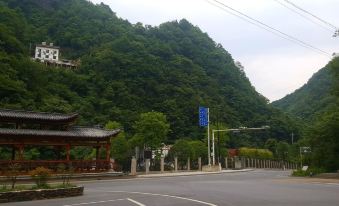 Forest No. 1 Cloud Hostel Hotel (Muyu Town Guanmen Mountain)