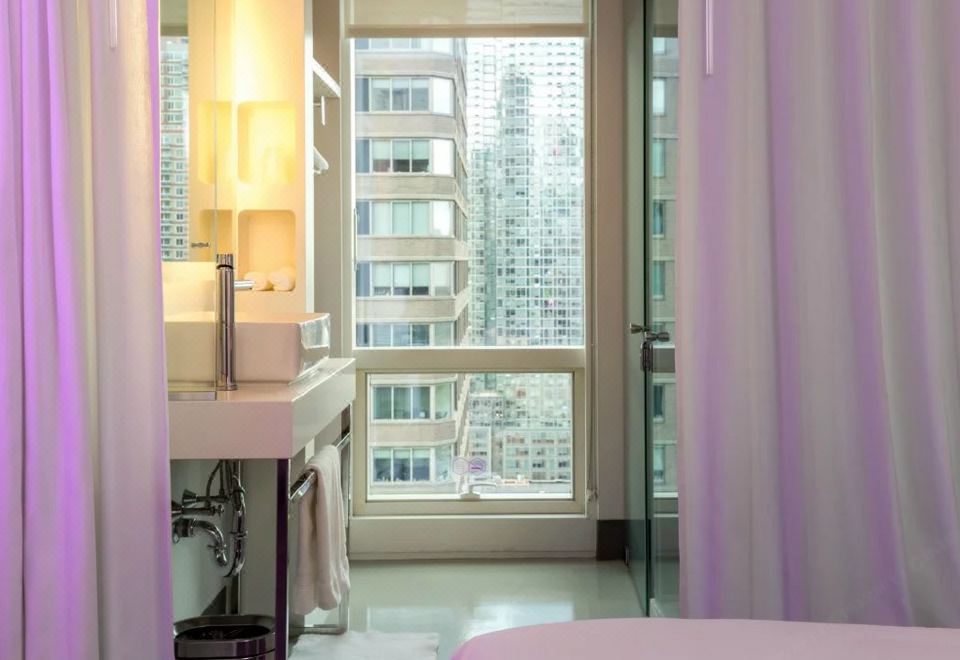 Yotel New York Times SquarePremium Queen Room with View