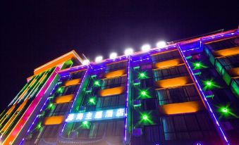 Yiliang Bohai Theme Hotel