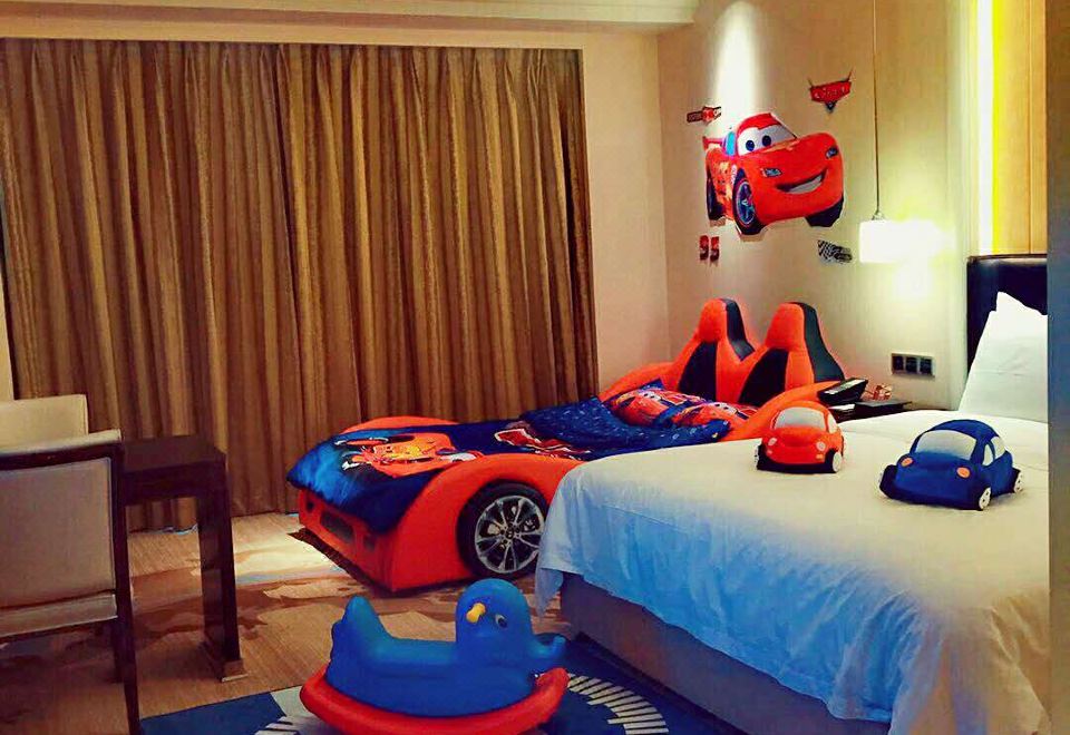 汽车总动员奇趣亲子房