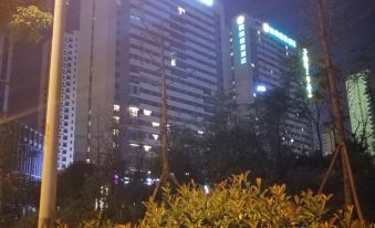 City Comfort Inn (Changsha High-speed Railway Station West Square) - Housity