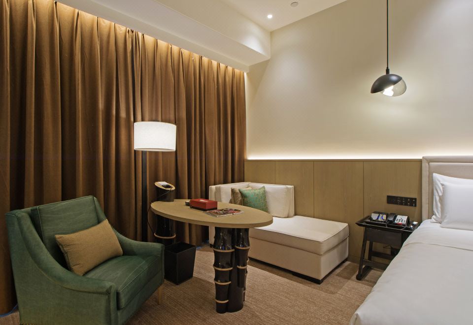 贵宾楼|悠然大床房（Mini吧+英国轻奢床垫+电视投屏）