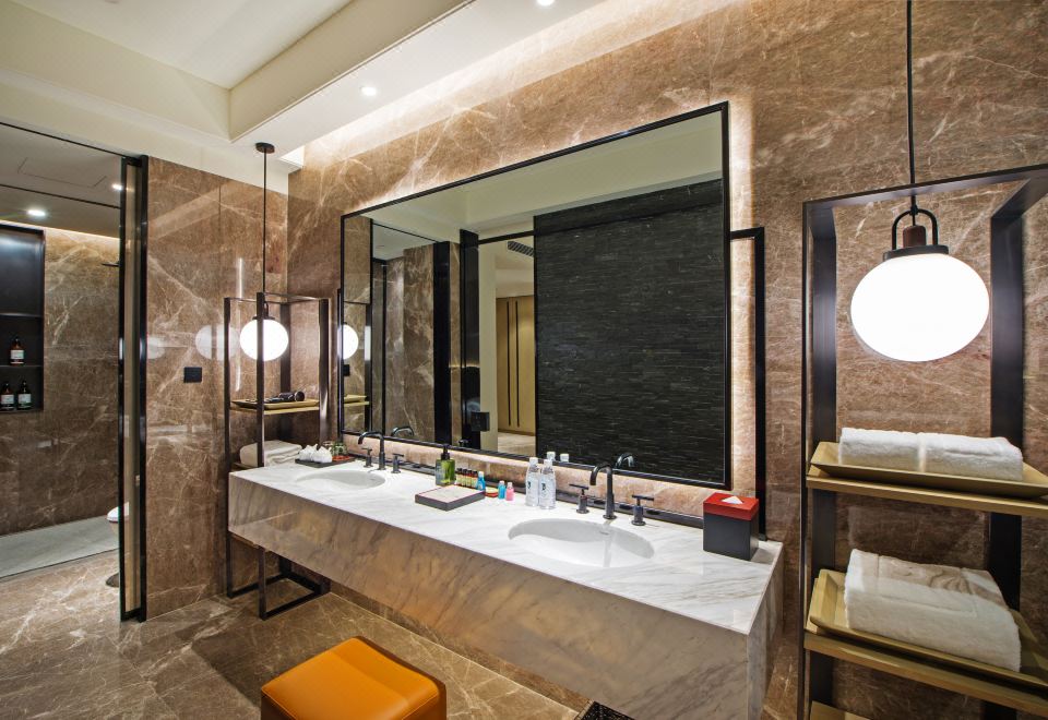 贵宾楼|悠然大床房（Mini吧+英国轻奢床垫+电视投屏）