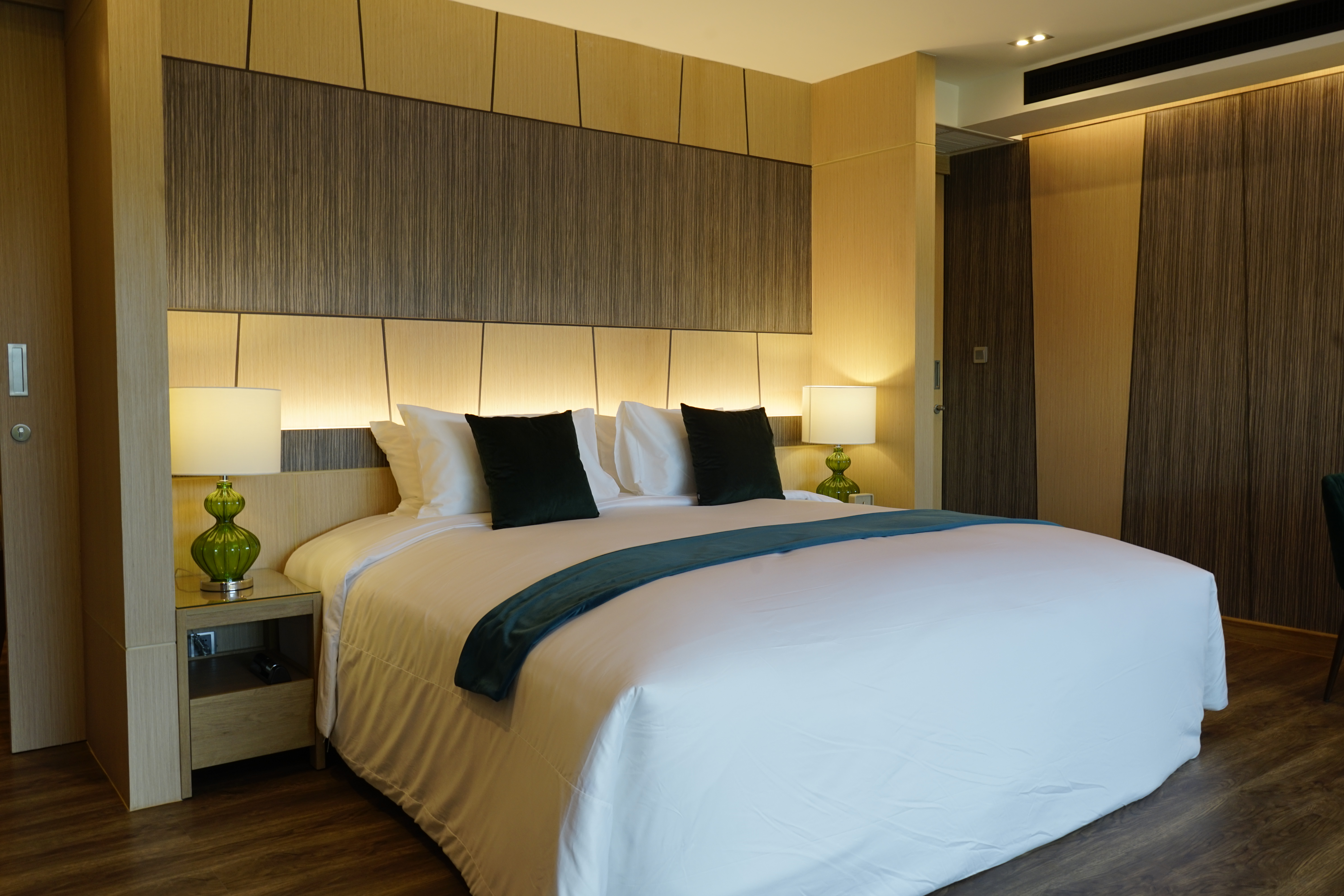 按摩浴缸大床套房