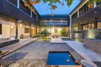 Zhenfengxuan Holiday Courtyard