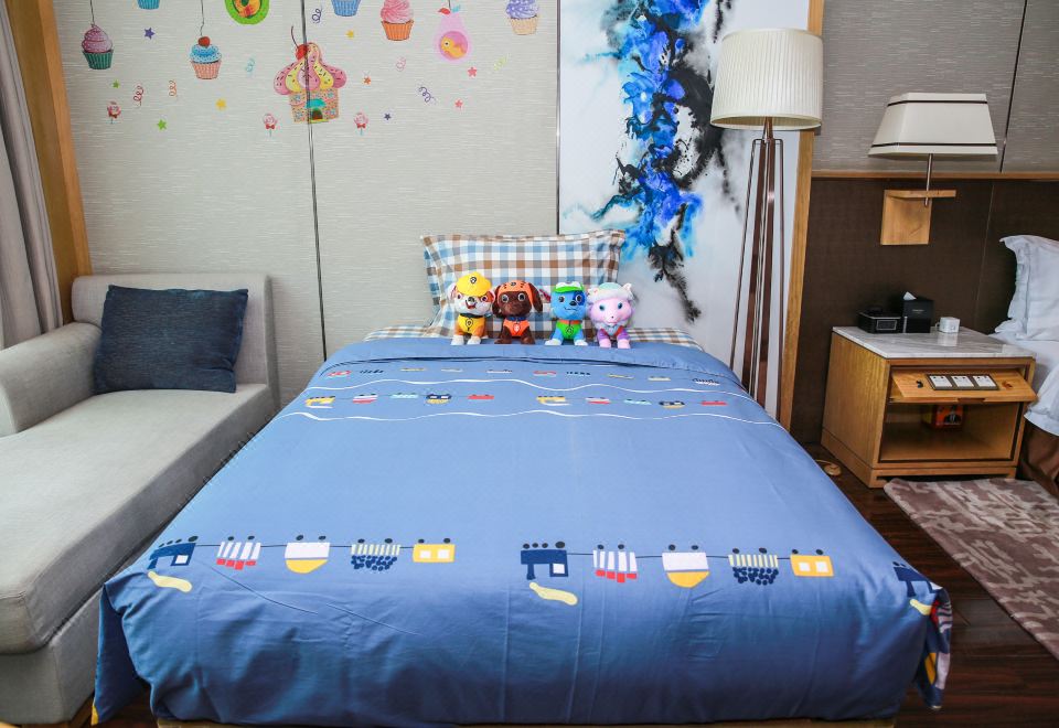 家庭亲子?豪华三人房|小童乐园|小童护栏|小童洗护