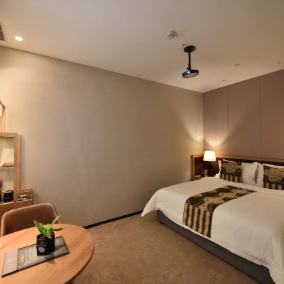 夢幻情侶影院房（無窗）-禁菸 皇朝商務飯店（深圳福田口岸店）優惠