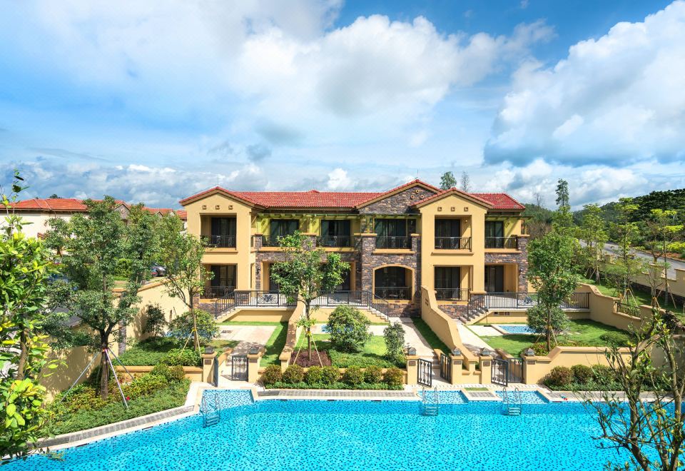 Yuetianxia Hot Spring HotelB-zone Hydrophilic Hot Spring Three Bedroom Villa