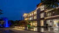 Floral Hotel · Yixing Limo Shanfang Hotel