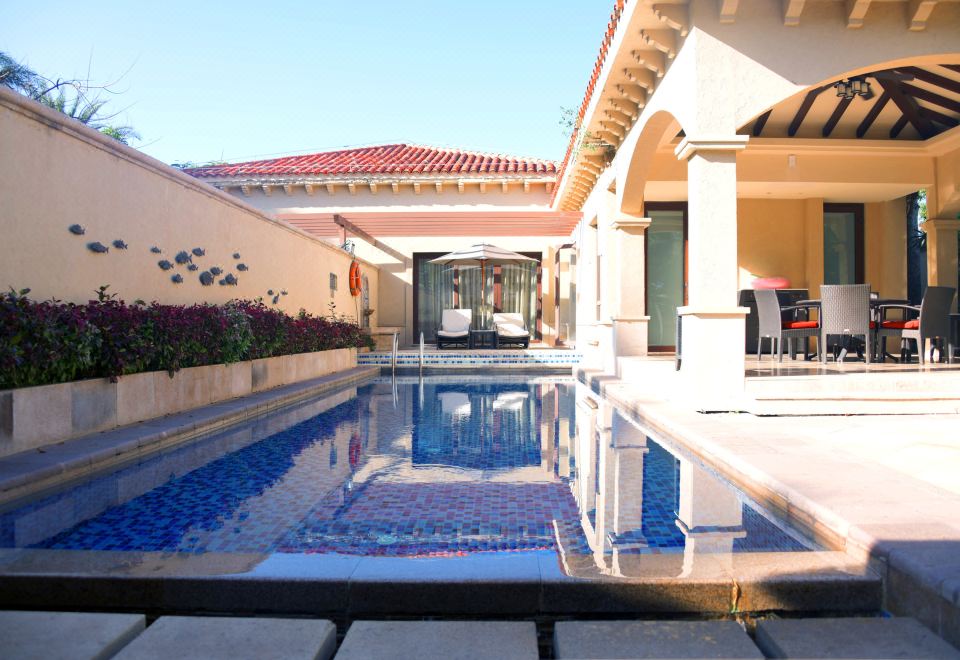 家庭雙卧泳池別墅