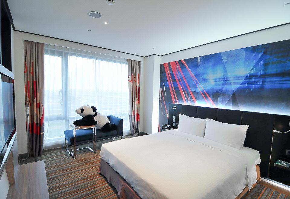 Executive Floor Deluxe King Room with Bathtub