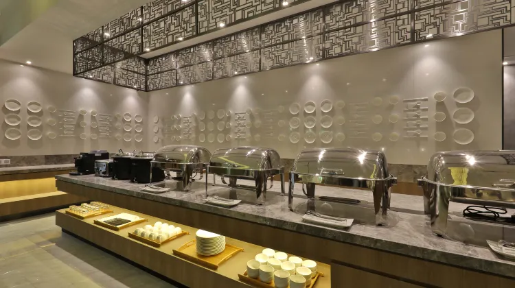 Orange Hotel (Nanjing South Railway Station Baijiahu) 食事・レストラン