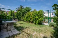 Garden Apartment Hotel