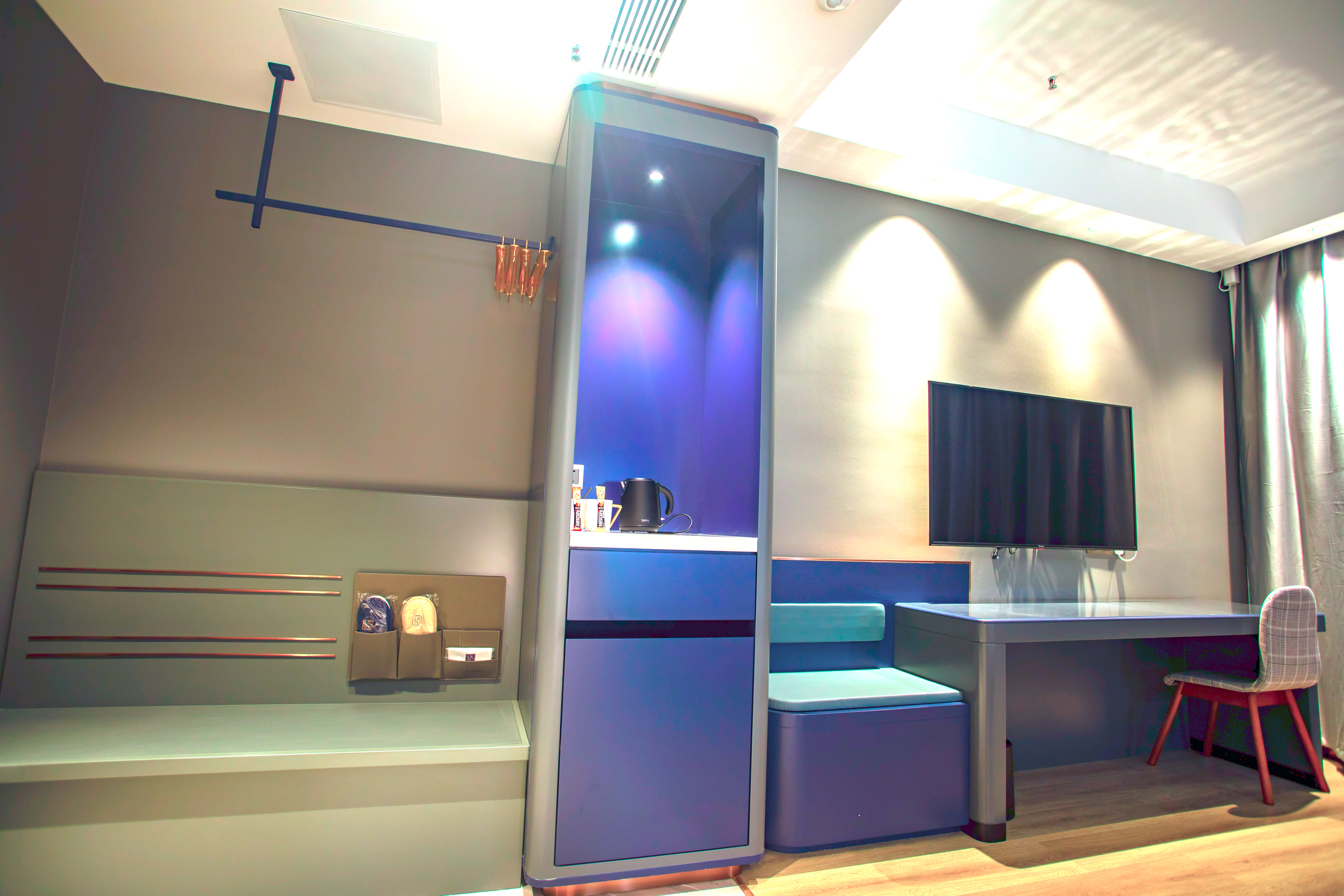 兰欧奢华套房-全屋智能语音控制+金可儿床垫+小冰箱