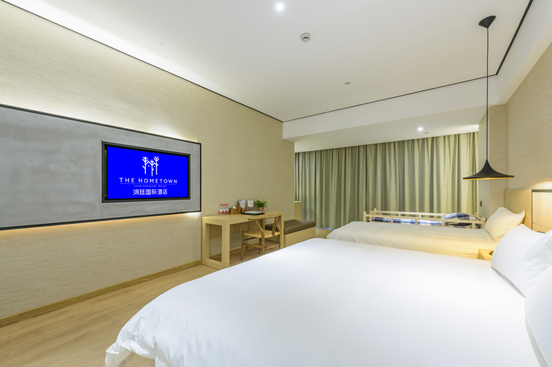 家庭阳台多床房