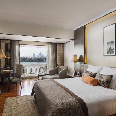 Deluxe Riverfront Room