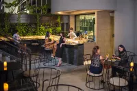 Solitaire Bangkok Sukhumvit 11 by Kingston Hotels
