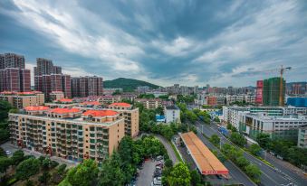 Vienna International Hotel (Chenzhou Wuling Square)