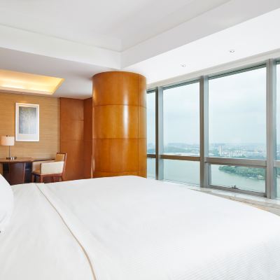 270°湖景日出超大套房·坐擁紫金山玄武湖·摩登金陵城 南京金茂威斯汀大飯店優惠