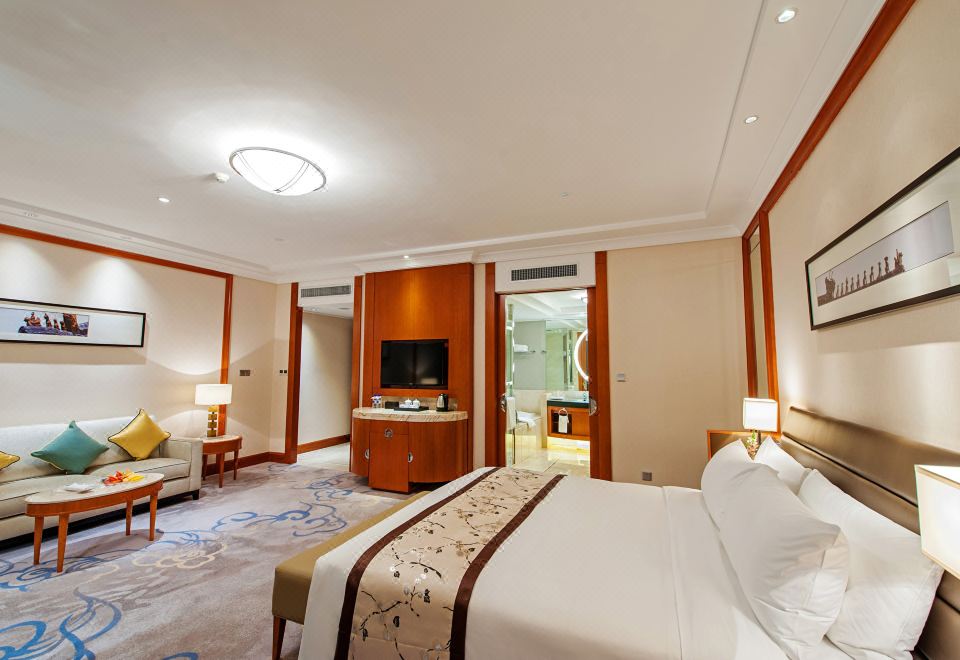 World Trade Winning HotelSuperior Queen Room